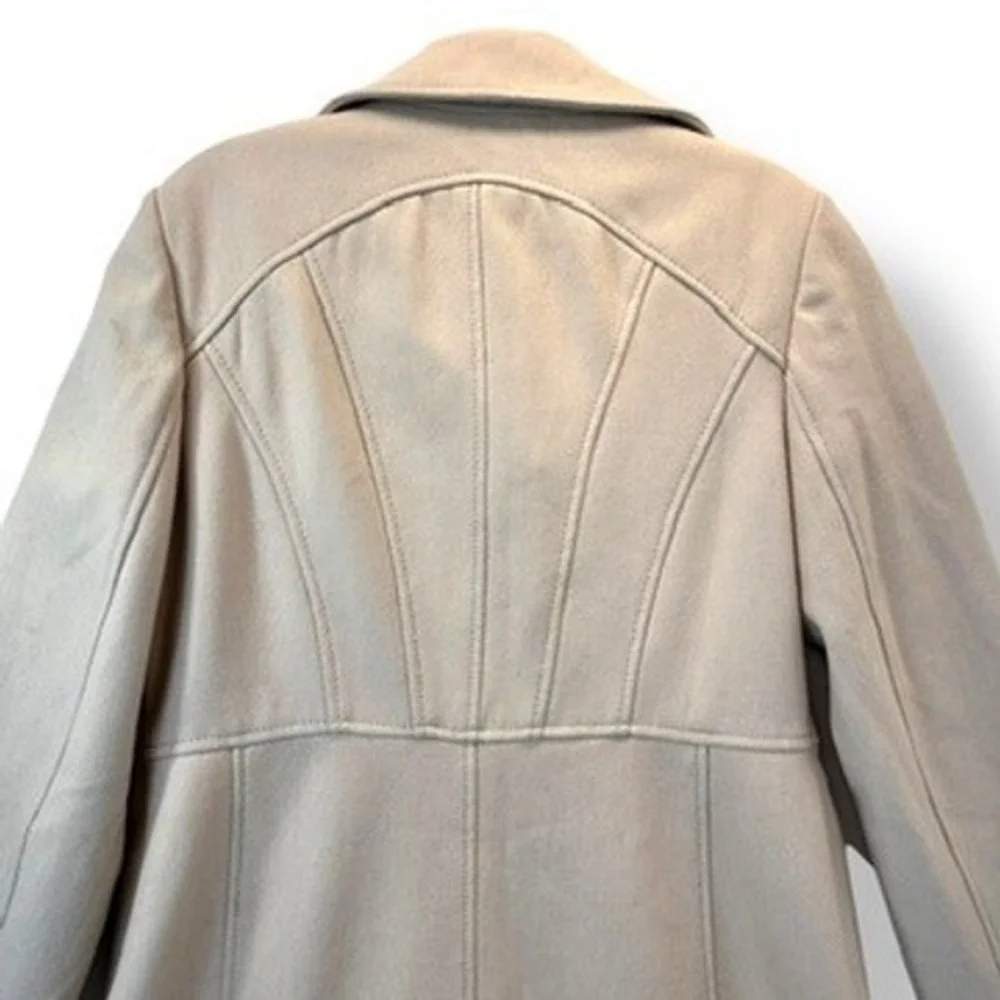 Kenneth Cole Reaction Tan Coat Women's Size 8 Button Front Knee Length - Picture 4 of 13